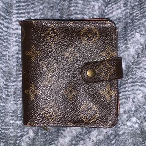 louis vuitton wallet authentic